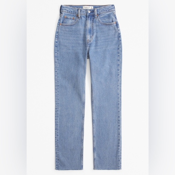Abercrombie Curve Love Ultra High Rise 90โs Straight Jeans - Picture 4 of 8